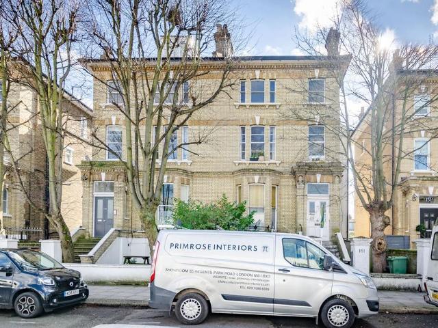 King Henrys Road, Primrose Hill. 3 bed maisonette to rent £4,000 pcm £923 pw