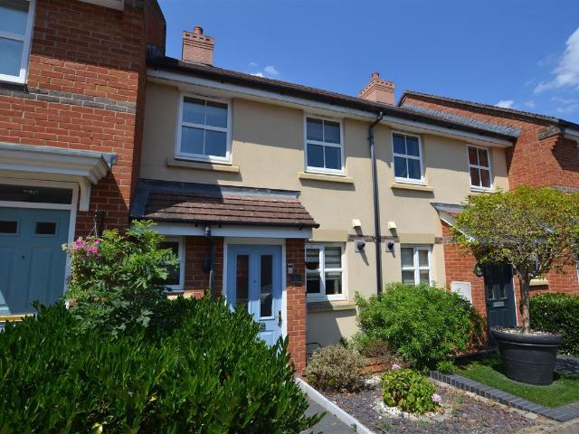 King John Street, Fleet GU51, 2 bed terraced house to rent, £1,550 pcm | PrimeLocation