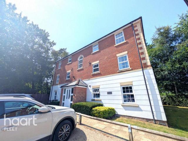 King Johns Street, Fleet 2 bed apartment to rent £1,595 pcm £368 pw