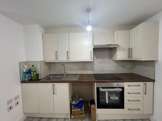 King Street UB2, Studio to rent, £1,300 pcm | PrimeLocation