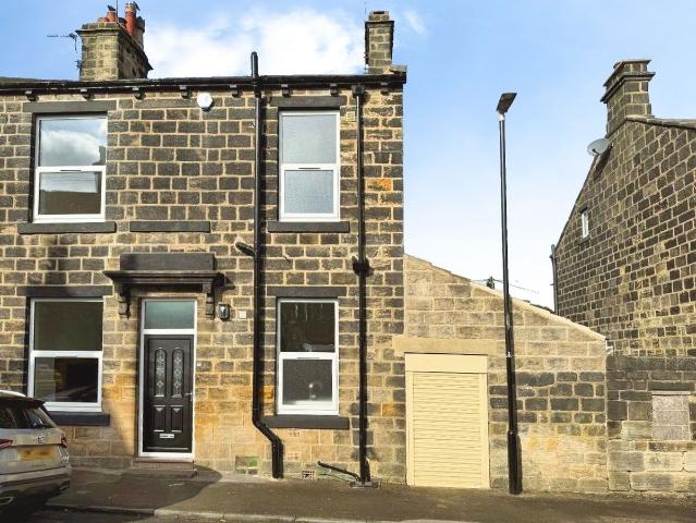 King Street, Yeadon LS19, 2 bed end terrace house to rent, £1,000 pcm | PrimeLocation