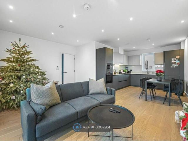 King Street, Acton Central W3, 2 bed flat to rent, £2,450 pcm | PrimeLocation