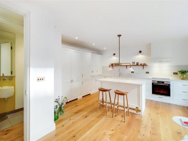 King Street, Covent Garden, London, WC2E 1 bed flat to rent £3,358 pcm £775 pw