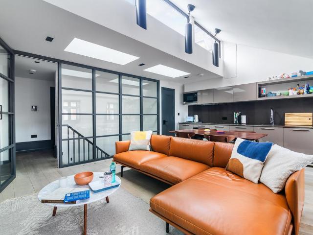 King Street, Covent Garden WC2 3 bed apartment to rent £6,283 pcm £1,450 pw