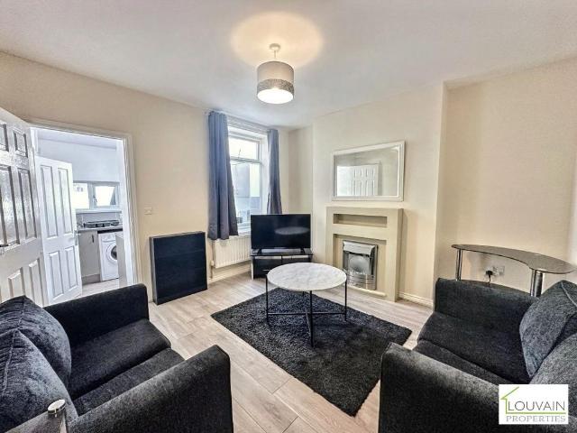 King Street, Cwm, Ebbw Vale 1 bed in a house share to rent £400 pcm £92 pw