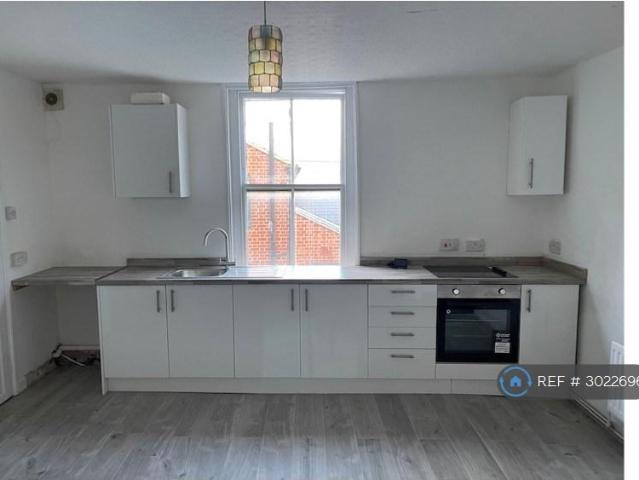 King Street, Great Yarmouth, NR30 2 bed flat to rent £730 pcm £168 pw