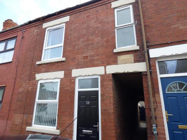 King Street, Ilkeston. DE7 8GJ 3 bed terraced house to rent £800 pcm £185 pw