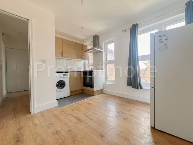King Street, Luton LU1, 2 bed property to rent, £1,150 pcm | PrimeLocation