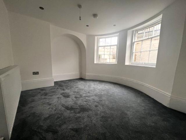 King Street, Maidstone ME14, 1 bed flat to rent, £1,025 pcm | PrimeLocation