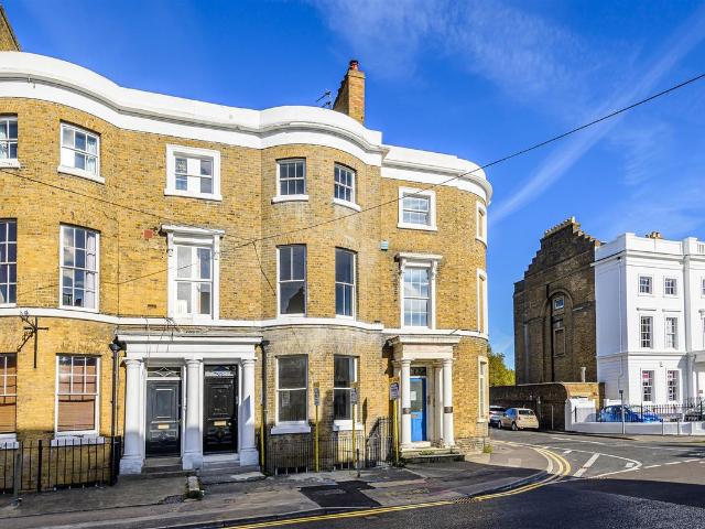 King Street, Maidstone ME14, 1 bed flat to rent, £1,025 pcm | PrimeLocation