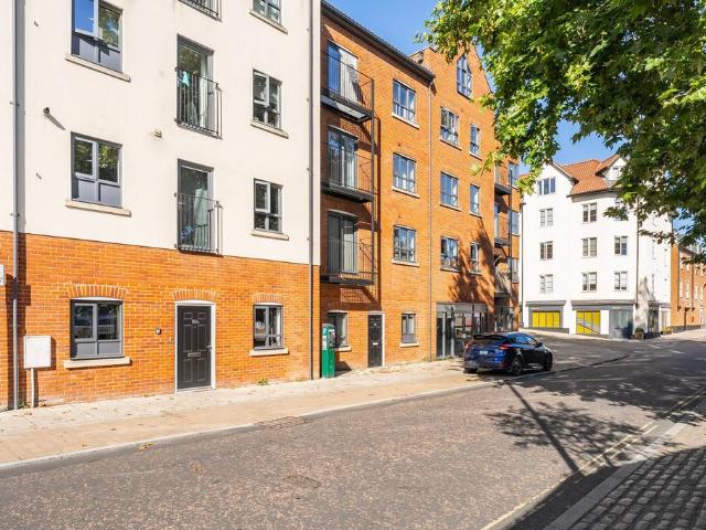 King Street, Norwich 2 bed flat to rent £1,250 pcm £288 pw