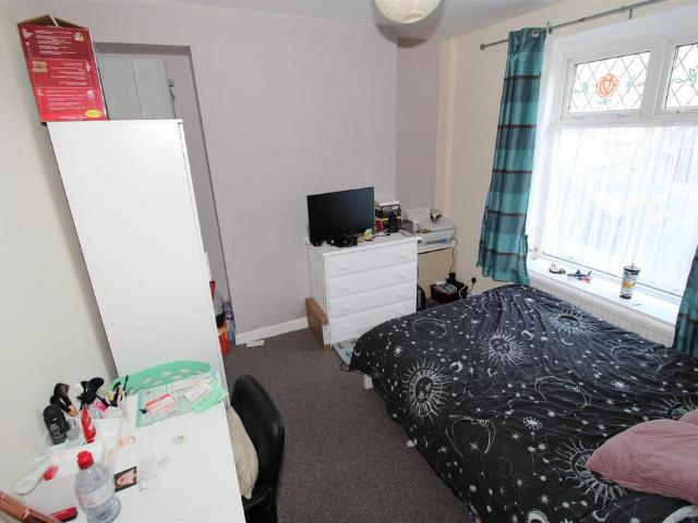 King Street, Pontypridd CF37 1 bed in a house share to rent £350 pcm £81 pw