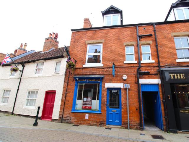 King Street, Southwell. 2 bed apartment to rent £800 pcm £185 pw