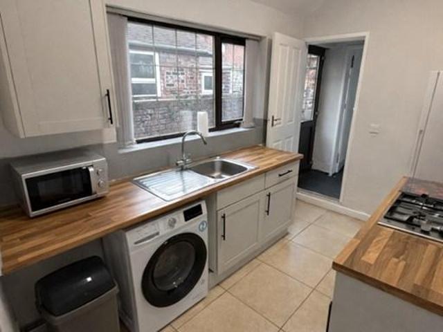 King Street, Stoke On Trent, ST4 1 bed in a house share to rent £499 pcm £115 pw