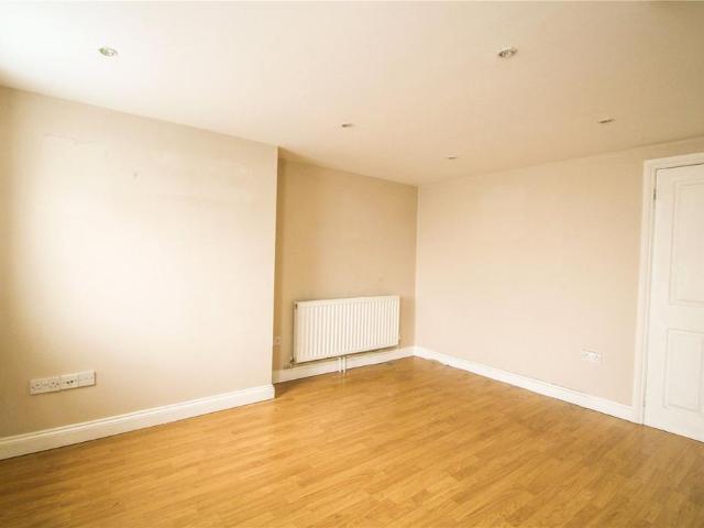 King William Street, Southville. 2 bed apartment to rent £1,395 pcm £322 pw