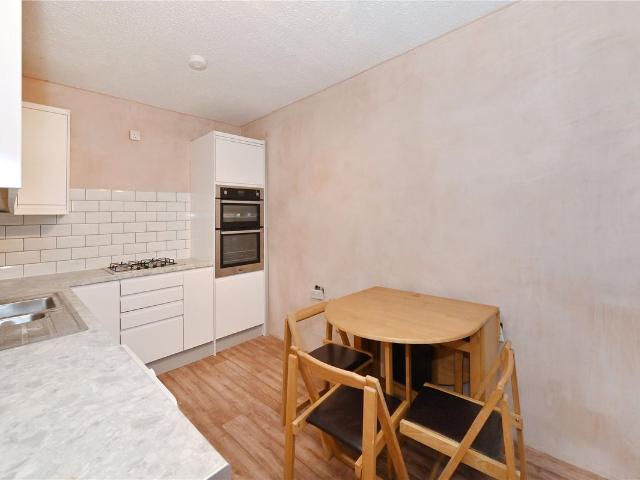 Kingdon House, Galbraith Street, Canary Wharf, London E14, 3 bed flat to rent, £2,925 pcm | PrimeLocation