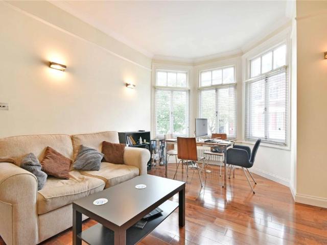 Kingdon Road, West Hampstead, London. 1 bed flat to rent £2,250 pcm £519 pw