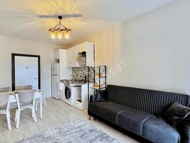 King'den Denize 100m Mesafe Manzaralı Full Eşyalı Sıfır 1+1