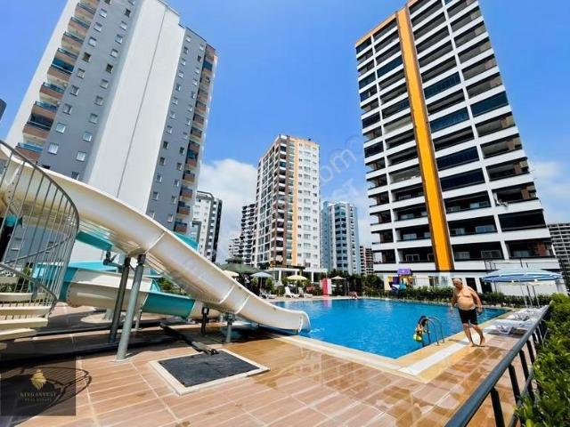King'den Denize 300m Mesafe Eşyalı Havuzlu Kiralık Daire 1+1