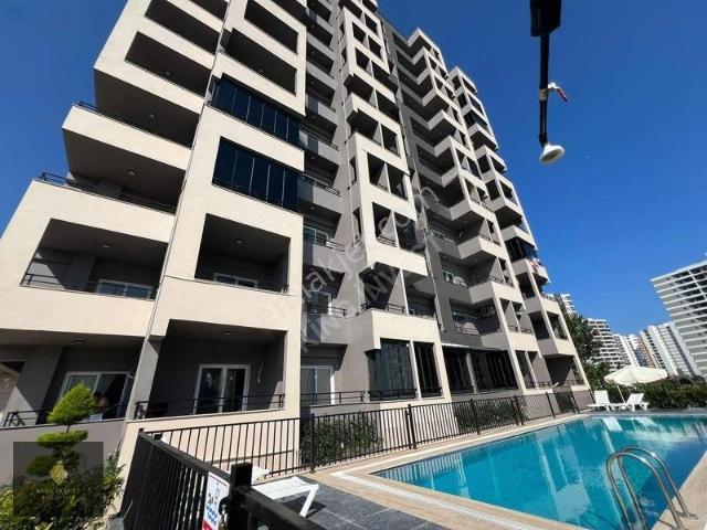 King'den Uzun Dönem Kiralık Eşyalı Havuzlu 1+0 Stüdyo Daire
