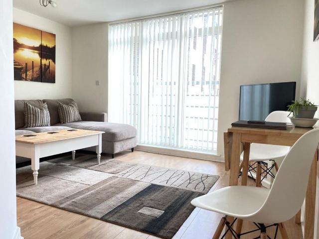 Kingfisher Meadow, Maidstone, Kent ME16, 1 bed flat to rent, £1,200 pcm | PrimeLocation