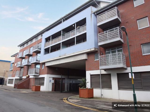 Kingfisher Meadow, Maidstone ME16, 2 bed flat to rent, £1,250 pcm | PrimeLocation