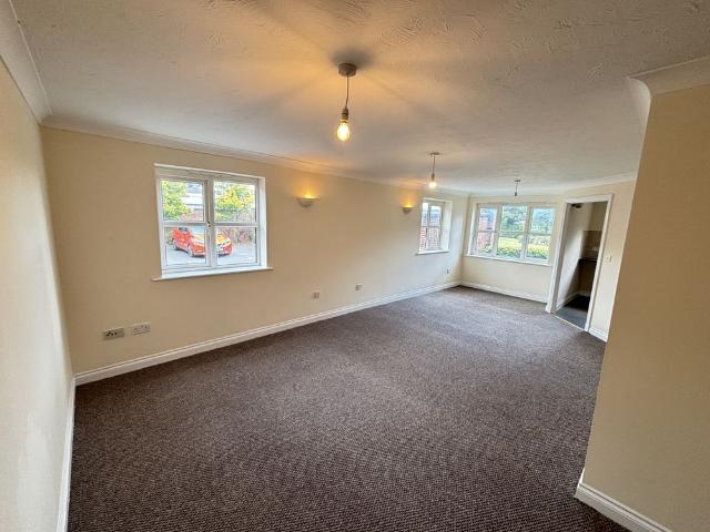 Kingfisher Court, Beamont Drive