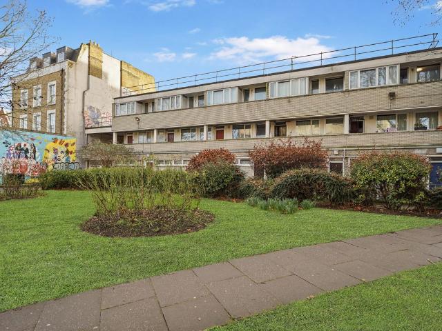 Kingfisher House, Pelican Estate, London SE15, 3 bed flat to rent, £2,475 pcm | PrimeLocation