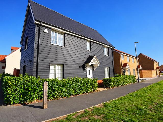 Kingfisher Street, Great Wakering, Southend On Sea SS3, 3 bed detached house to rent, £1,999 pcm | PrimeLocation