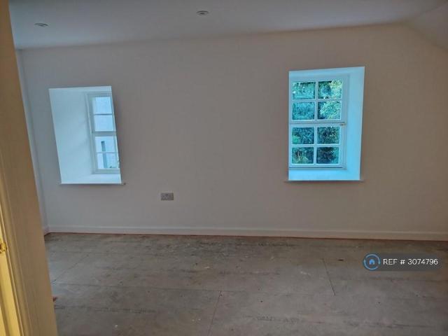 Kinghorn, Burntisland, KY3 4 bed flat to rent £1,395 pcm £322 pw