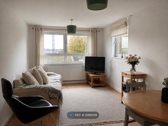 Kingham Close, London SW18, 1 bed flat to rent, £1,595 pcm | PrimeLocation