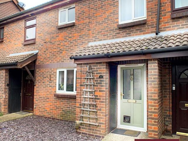 Kinglake Court, Woking GU21, 2 bed terraced house to rent, £3,180 pcm | PrimeLocation