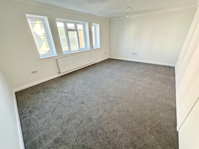 Kingland Crescent, Poole BH15, 3 bed maisonette to rent, £1,400 pcm | PrimeLocation