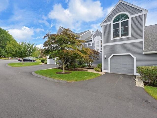 Kings Way Unit,waltham, Condo For Sale
