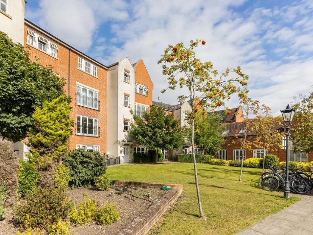 Kings Wharf Mill Street, Wantage OX12, 2 bed flat to rent, £1,295 pcm | PrimeLocation