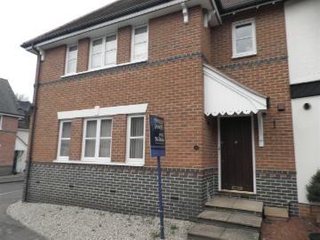 Kings Acre, Coggeshall, Colchester CO6, 1 bed maisonette to rent, £1,000 pcm | PrimeLocation