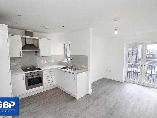 Kings Arms Yard, Muriel Court Kings. 2 bed flat to rent £1,600 pcm £369 pw