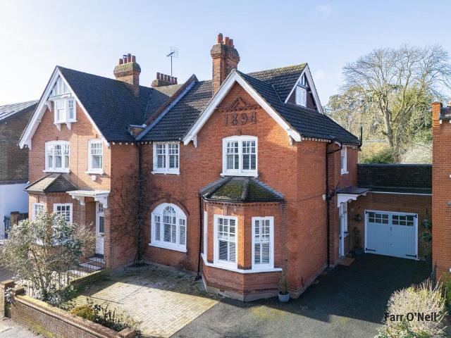 Kings Avenue, Buckhurst Hill, IG9 5 bed semi detached house to rent £5,500 pcm £1,269 pw