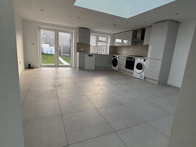 Kings Avenue, Greenford UB6, 3 bed end terrace house to rent, £3,000 pcm | PrimeLocation