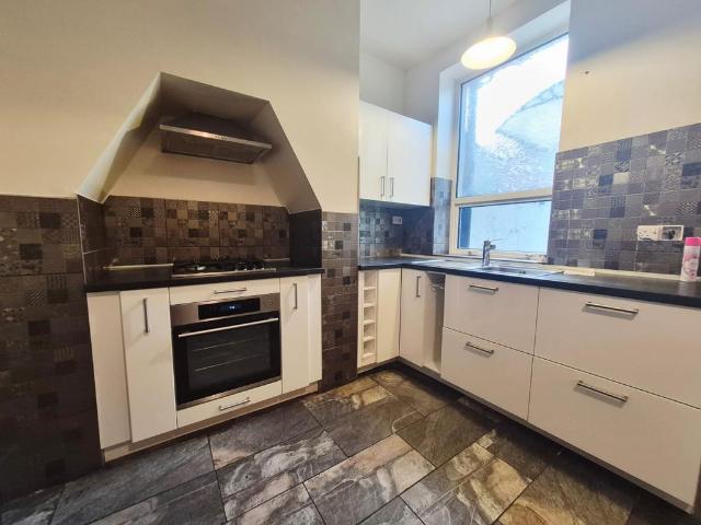 Kings Bridge Street, Blackburn, BB2 2 bed house to rent £900 pcm £208 pw