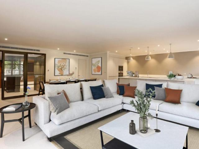 Kings Chelsea, Chelsea 2 bed apartment to rent £7,500 pcm £1,731 pw