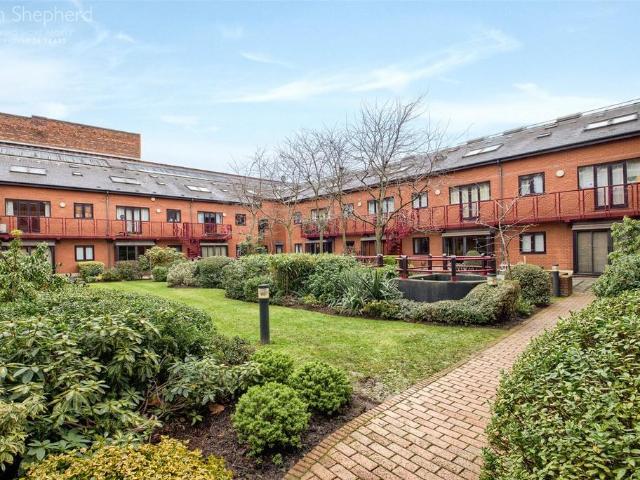 Kings Court, 25 Cox Street. 2 bed flat to rent £1,000 pcm £231 pw