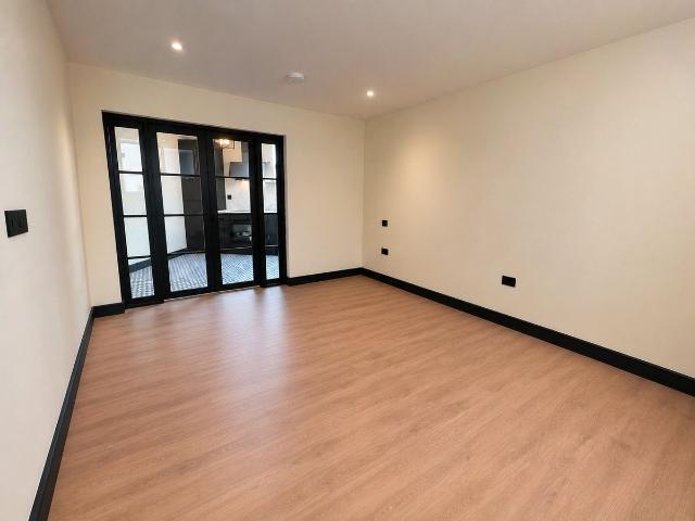 Kings Cross Road, Islington, London WC1X, Studio to rent, £2,500 pcm | PrimeLocation