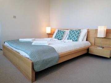 King's Cross Superior One Bedroom Has an Apartment