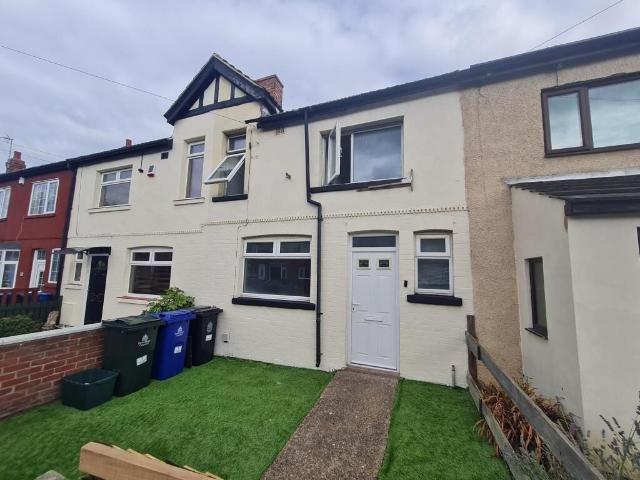 Kings Crescent, Doncaster DN12, 3 bed property to rent, £800 pcm | PrimeLocation