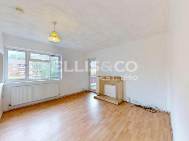 Kings Drive, Wembley, HA9 2 bed property to rent £1,900 pcm £438 pw