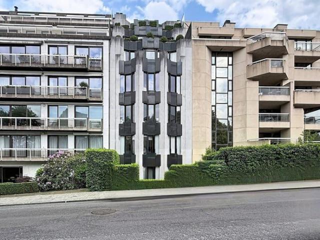 King's Garden: Sumptuous renovated duplex with 2 BR + office