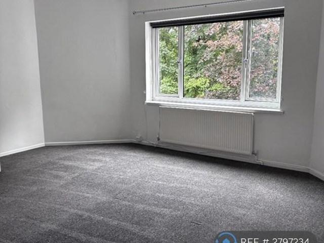 Kings Hill, Hengoed, CF82 2 bed flat to rent £715 pcm £165 pw