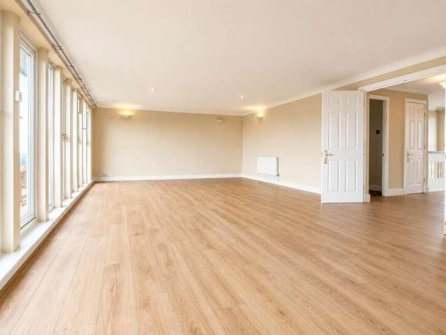 Kings Lodge, Ruislip, Ruislip, HA4