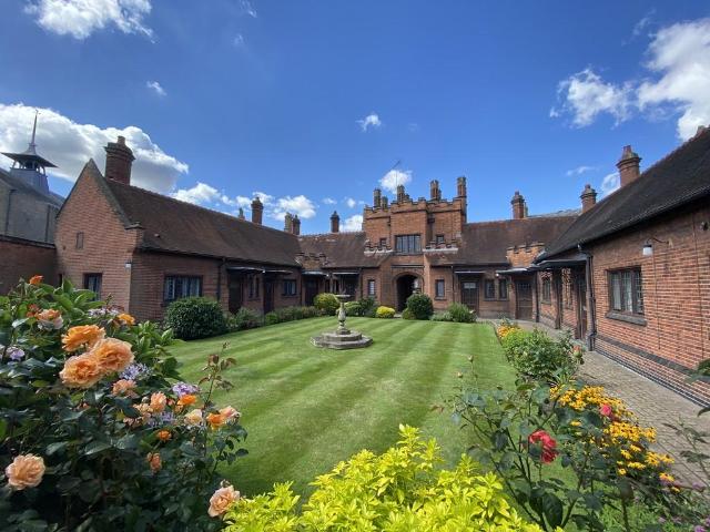 KING'S LYNN QUEEN STREET Almshouse. 1 bed apartment to rent £500 pcm £115 pw